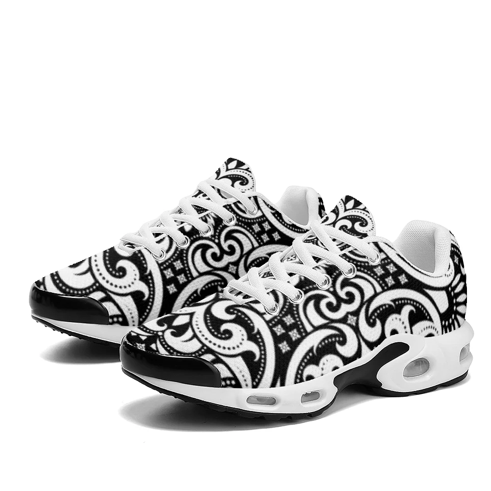 Breathable Mesh Athletic Shoes - รองเท้าผ้าใบสไตล์โปแลนด์ลายทางขาวดำแบบลำลอง พื้นรองเท้าแบบมีเบาะลม ระบายอากาศได้ดี วัสดุตาข่ายด้านบน เหมาะสำหรับออกกำลังกาย