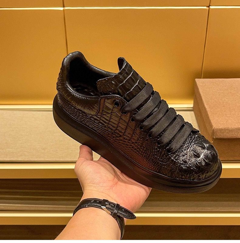 Breathable Mesh Athletic Shoes - รองเท้าผ้าใบผู้ชายลายจระเข้สีดำ ระบายอากาศได้ดี เหมาะสำหรับวิ่งและใส่ลำลอง ทำจากหนังวัวแท้ พื้นรองเท้านุ่ม ปี
