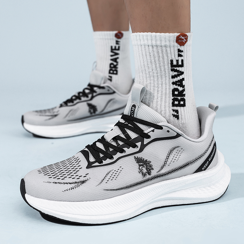 รองเท้าวิ่งผู้ชายน้ำหนักเบาพิเ - Lightweight Road Running Shoes บทวิจารณ์และราคา