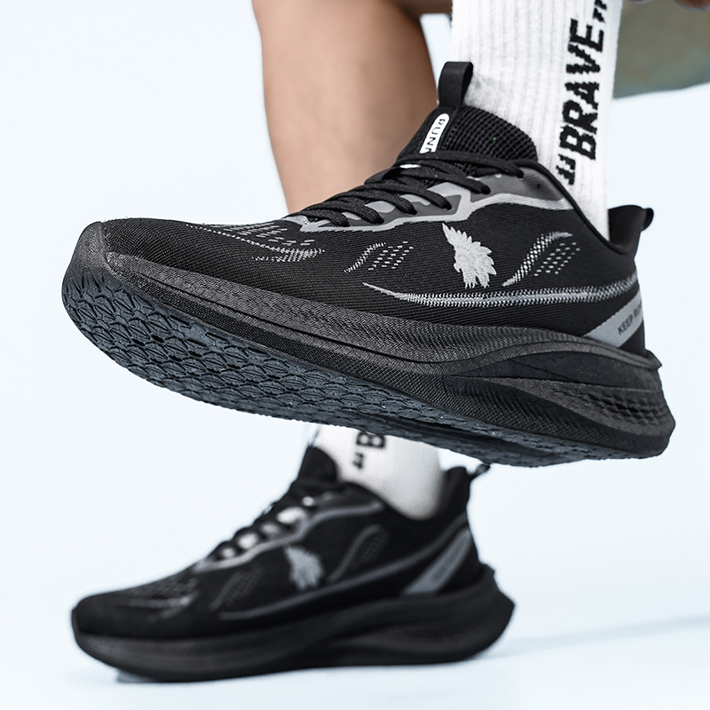 รองเท้าวิ่งผู้ชายน้ำหนักเบาพิเ - Lightweight Road Running Shoes บทวิจารณ์และราคา