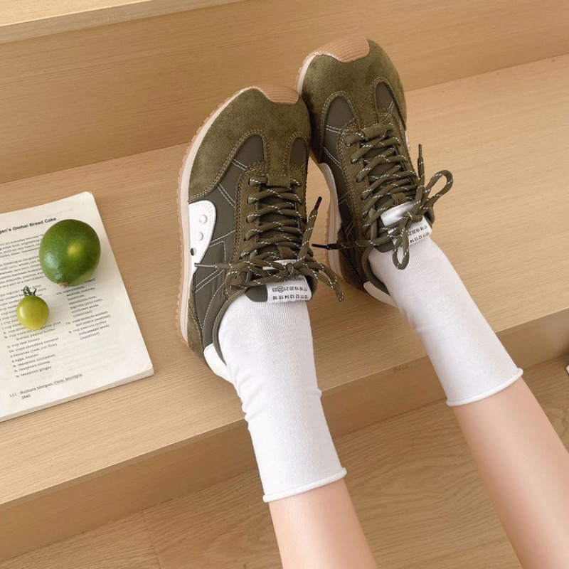 รองเท้าผ้าใบสีเรโทรสำหรับผู้หญ - Running Shoes บทวิจารณ์และราคา