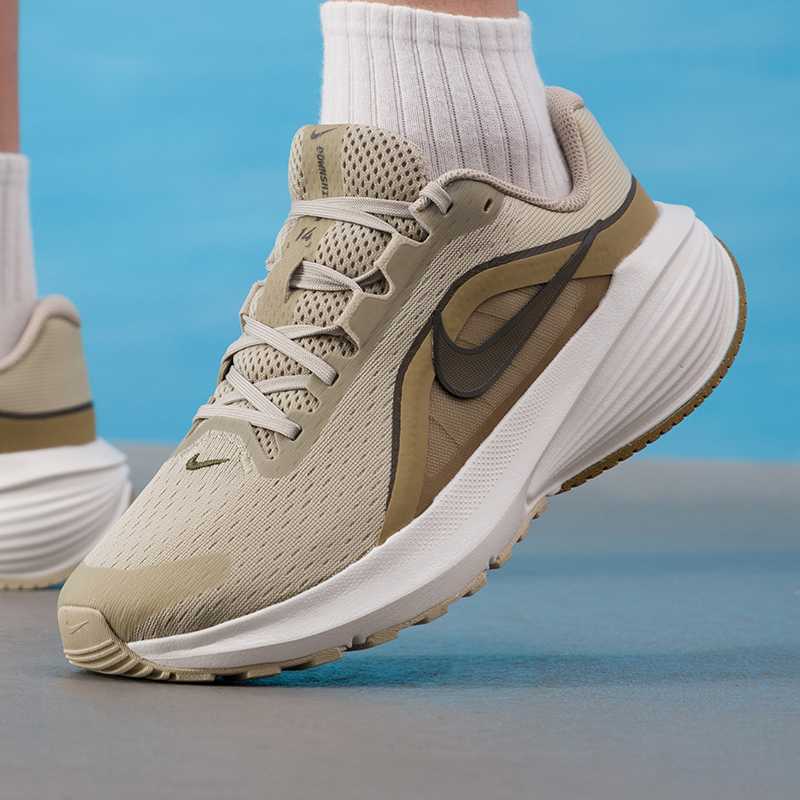 รองเท้าผู้ชาย Nike รุ่นดั้งเดิ - Lightweight Road Running Shoes บทวิจารณ์และราคา