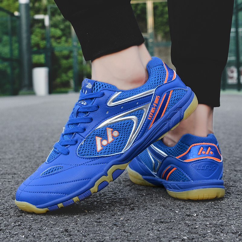 รองเท้ากีฬาแบดมินตันสำหรับผู้ช - Shock Absorbing Gym Trainers บทวิจารณ์และราคา