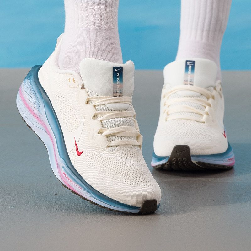 รองเท้าผู้หญิง Nike รุ่นดั้งเด - Lightweight Road Running Shoes บทวิจารณ์และราคา